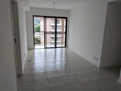 Apartamento com 78 m² com 3 quartos na Taquara. Mio Residencial