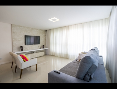 Apartamento no Bairro Itoupava Seca em Blumenau com 3 Dormitórios (3 suítes) e 194.63 m²