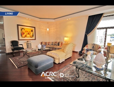 Apartamento no Bairro Ponta Aguda em Blumenau com 4 Dormitórios (2 suítes) e 279 m²