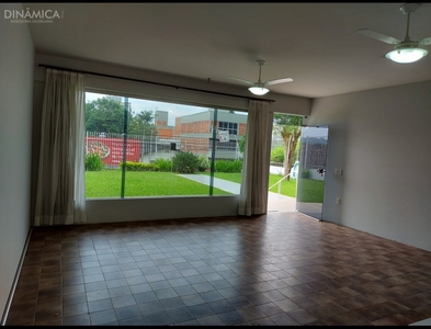 Casa no Bairro Itoupava Seca em Blumenau com 3 Dormitórios (1 suíte) e 320 m²