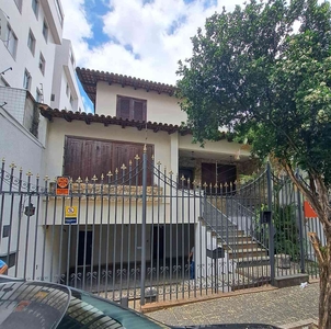 Casa com 6 quartos à venda no bairro Prado, 355m²