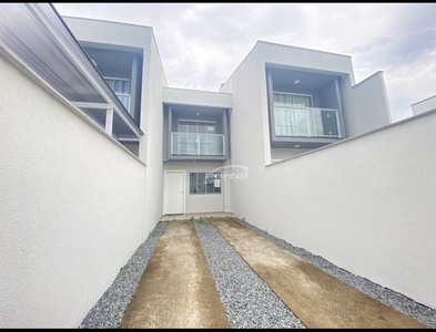 Casa no Bairro Velha Central em Blumenau com 2 Dormitórios (2 suítes) e 74.38 m²