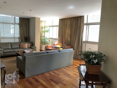 Apartamento à venda em Higienópolis com 175 m², 3 quartos, 1 suíte, 1 vaga