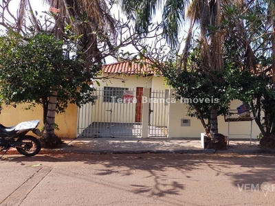 Casa Térrea com 2 Quartos à Venda por R$ 180.000