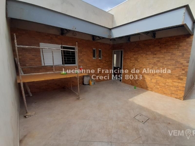 Casa Térrea com 3 Quartos à Venda por R$ 420.000