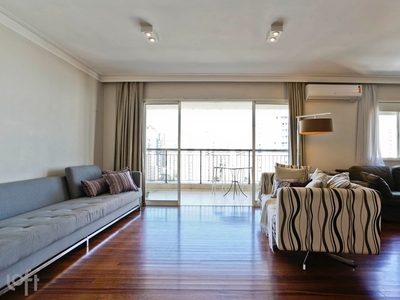 Apartamento à venda em Perdizes com 145 m², 4 quartos, 2 suítes, 2 vagas
