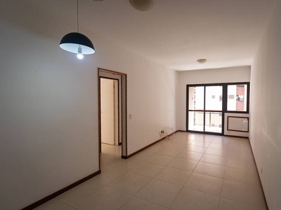 Apartamento com 3 Quartos e 3 banheiros à Venda, 83 m² por R$ 890.000