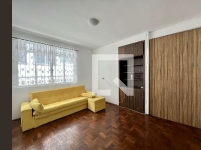 APARTAMENTO no 2º andar com 3 dormitórios e 1 garagem