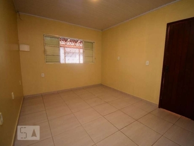 Casa para Aluguel - Taguatinga, 4 Quartos, 150 m² - Brasília