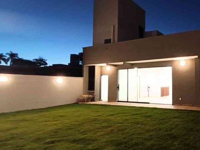 Casa com 3 quartos à venda no bairro Jaó, 360m²