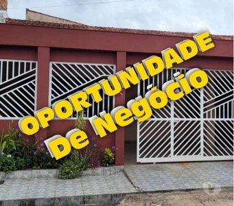 Casa para venda possui 200 m² 4 suítes em Guajará 1- Ananind