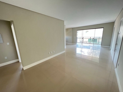 Apartamento em Meia Praia, Itapema/SC de 122m² 3 quartos à venda por R$ 1.179.000,00