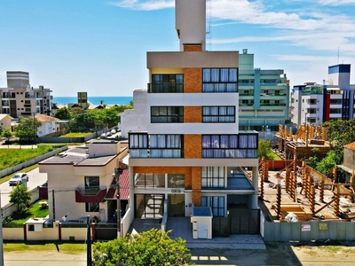 Apartamento para venda possui 100 metros quadrados com 3 quartos em Mariscal - Bombinhas -