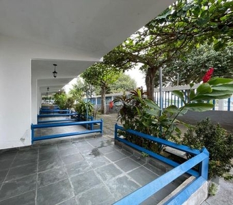 Casa com 1 dormitório à venda, 63 m² por R$ 220.000,00