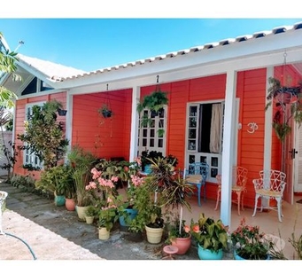 CASA COM TRES QUARTOS E PISCINA NO MELHOR DE iTAIPUAÇU