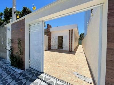 Casa em itanhaem bairro laranjeiras com espaço para piscina