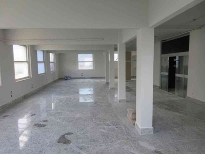 Andar para alugar no bairro Centro, 368m²