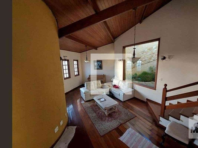 Casa com 3 quartos à venda no bairro Fernão Dias, 331m²