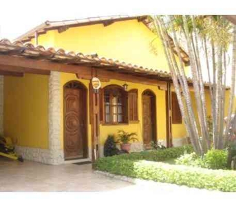 Casa com 3 quartos à venda no bairro Planalto, 360m²
