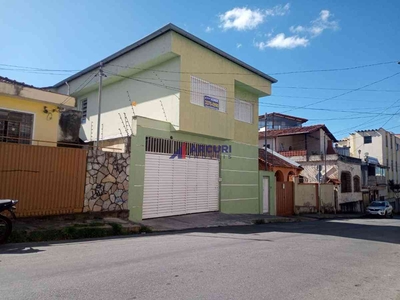 Casa com 4 quartos à venda no bairro Santa Teresa, 220m²