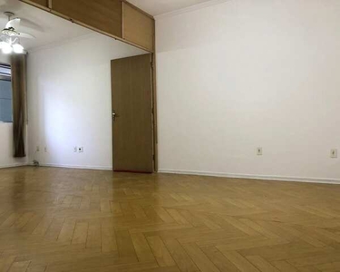 Apartamento em Santos, na Pompéia; 01 dormitório; 77,28 m²; 02 banheiros; 01 vaga; R$385