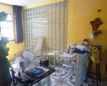 Casa com 6 dormitórios à venda, 200 m² por RS 370.000 - Alvorada - Manaus-AM