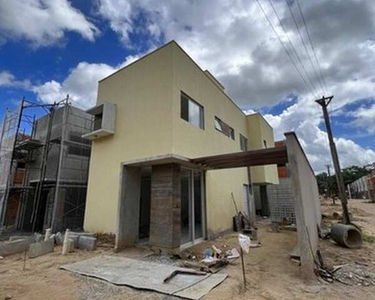 Casa duplex em Condomínio Fechado Bairro Pedra Mole 3 suítes