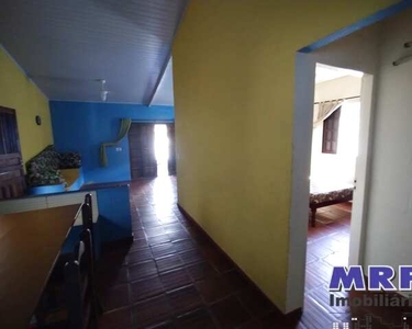 Casa em Ubatuba, com 2 dormitórios, sendo 1 suíte, aproximadamente 650 metros da praia da