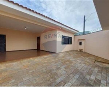 Casa para venda em Vila Monte Alegre de 127.35m² com 3 Quartos e 4 Garagens