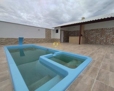 Excelente casa com 2 quartos, área gourmet e piscina em Unamar - Cabo Frio - RJ