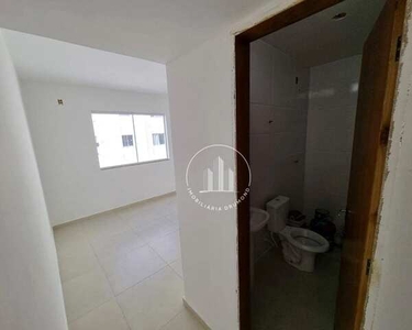 Sobrado com 2 dormitórios à venda, 80 m² por R$ 320.000,00 - Serraria - São José/SC