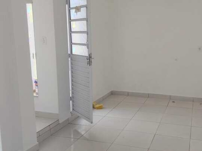 Apartamento central, 1 dormitório, 1 banheiros, 20M² de Área Construída