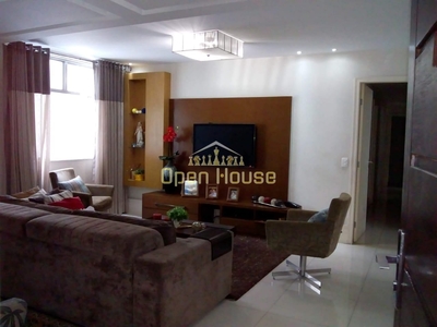 Apartamento em Centro, Barra Mansa/RJ de 143m² 4 quartos à venda por R$ 698.000,00