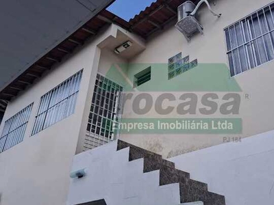 Casa de rua - / Residencial / Petrópolis