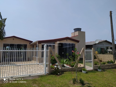 Casa em Balneário Pérola, Arroio Do Sal/RS de 360m² 2 quartos à venda por R$ 409.000,00