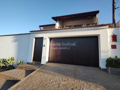 Casa em Centro, Jaguariúna/SP de 230m² 4 quartos à venda por R$ 689.000,00
