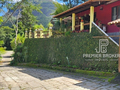 Casa em Colônia Alpina, Teresópolis/RJ de 250m² 3 quartos à venda por R$ 649.000,00