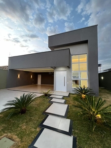 Casa em Jardim Ipiranga, Aparecida de Goiânia/GO de 165m² 3 quartos à venda por R$ 789.000,00