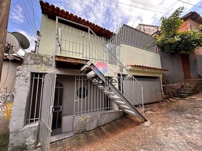 Casa em Jardim Montanhês, Belo Horizonte/MG de 120m² 2 quartos à venda por R$ 119.000,00