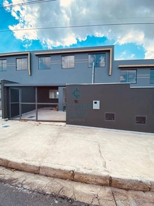 Casa em Jardim Vitória, Belo Horizonte/MG de 80m² 3 quartos à venda por R$ 398.000,00
