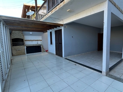 Casa em Parque Burle, Cabo Frio/RJ de 120m² 3 quartos à venda por R$ 494.000,00