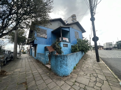 Casa em Rio Branco, Caxias do Sul/RS de 141m² à venda por R$ 329.000,00