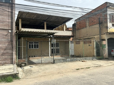 Casa em Tiradentes, Nova Iguaçu/RJ de 200m² 1 quartos à venda por R$ 449.000,00