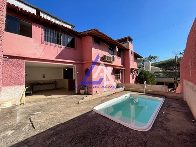Casa em Vila Rica, Cachoeiro de Itapemirim/ES de 200m² 4 quartos à venda por R$ 649.000,00