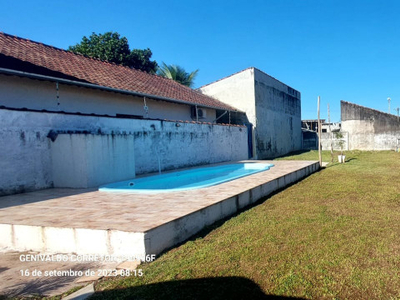 Casa Nova com Piscina em Itanhaém - Lazer Completo