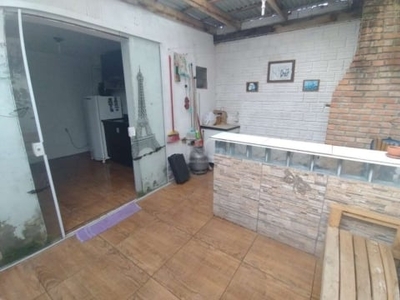 Casa térrea separada em duas , sendo a principal com 1 dormitório , sala ampla e reformada com sala de jantar e sala de estar , com banheiro e uma ótima areá de lazer e a segunda com 1 dormitório , sa