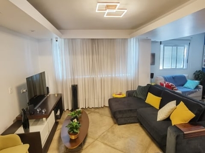 Lindo apartamento em ótima localização