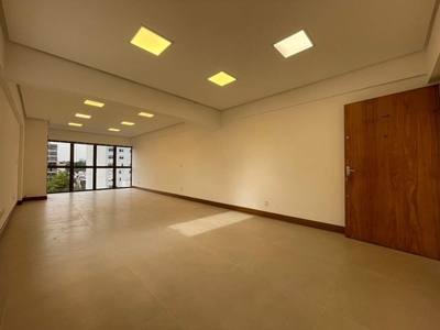 Sala em Centro, Caxias do Sul/RS de 44m² à venda por R$ 219.000,00