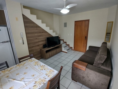 Apartamento Duplex em Centro, Florianópolis/SC de 60m² 1 quartos para locação R$ 1.990,00/mes