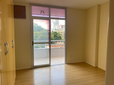 Apartamento em Ingá, Niterói/RJ de 110m² 3 quartos para locação R$ 2.600,00/mes